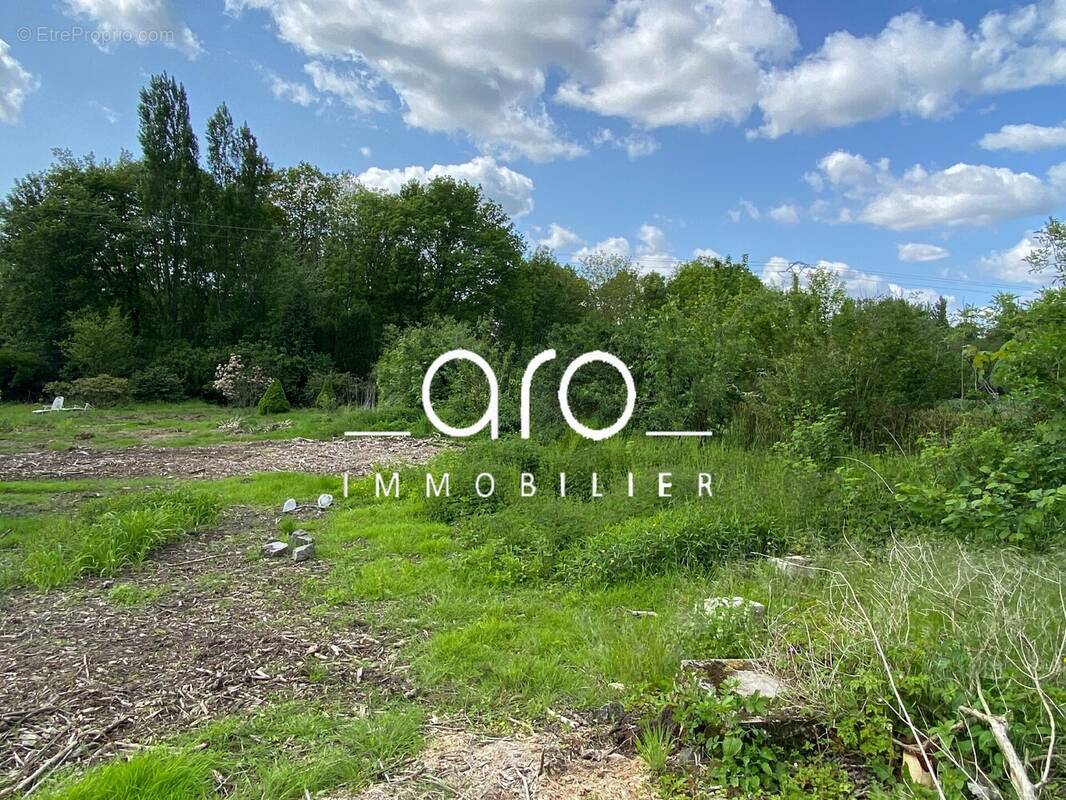Terrain à MERIGNIES