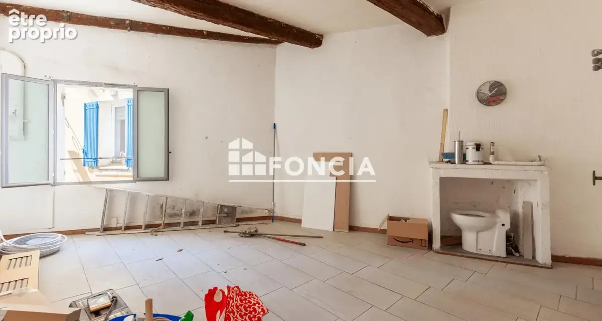 Appartement à SAINT-MITRE-LES-REMPARTS