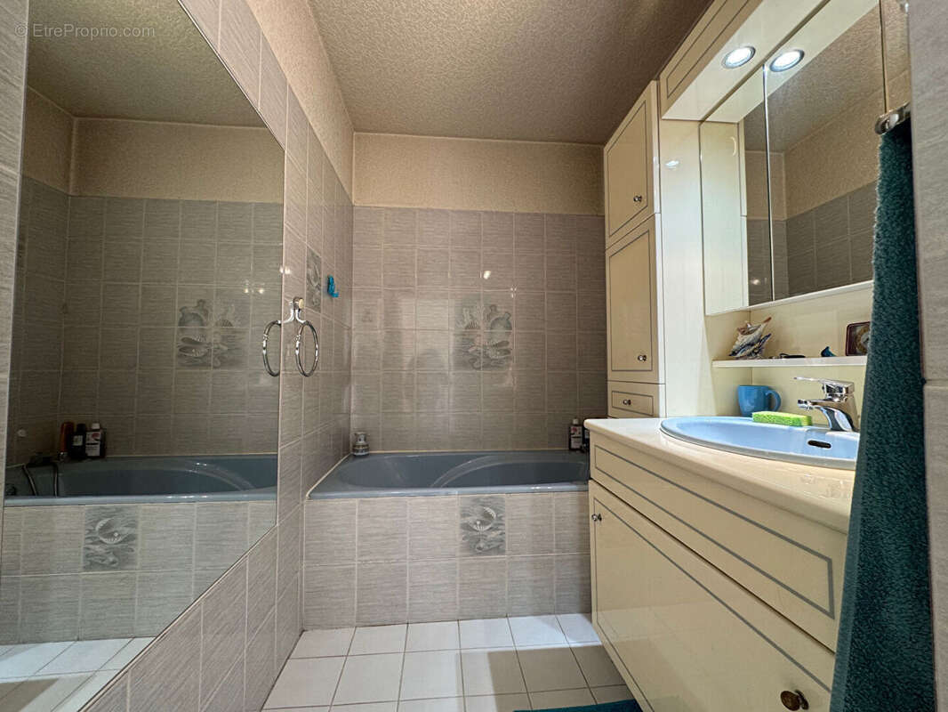 Appartement à MARSEILLE-10E