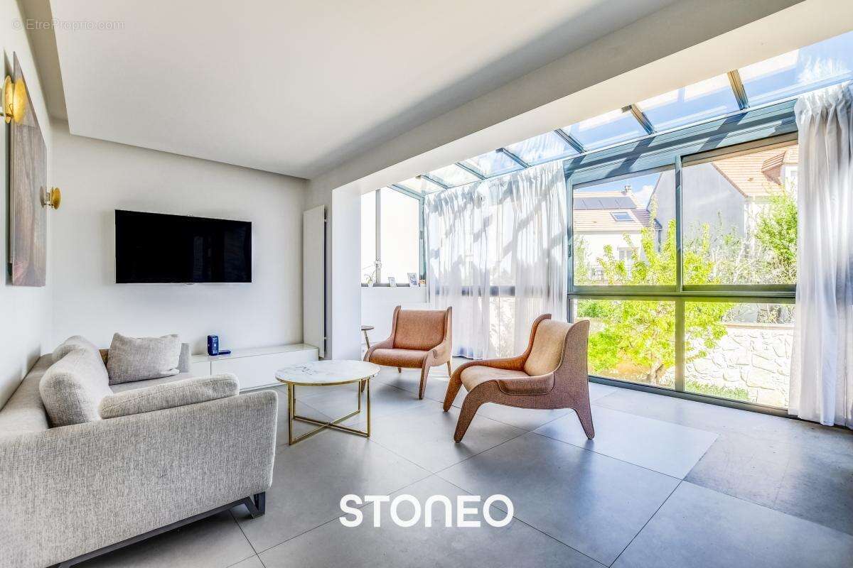 Maison à LE PLESSIS-ROBINSON