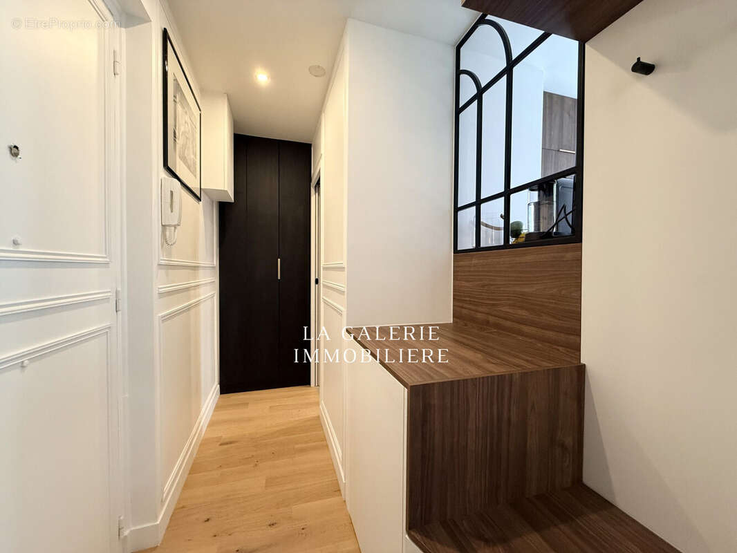 Appartement à COURBEVOIE