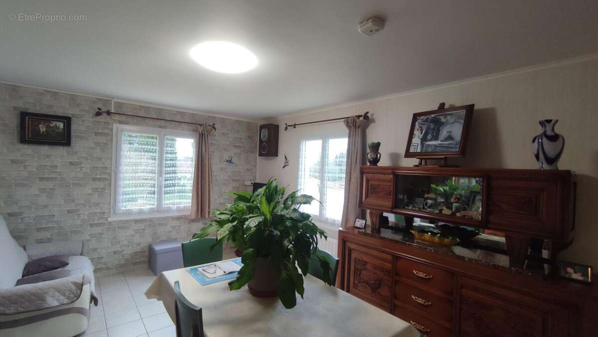 Maison à ABJAT-SUR-BANDIAT
