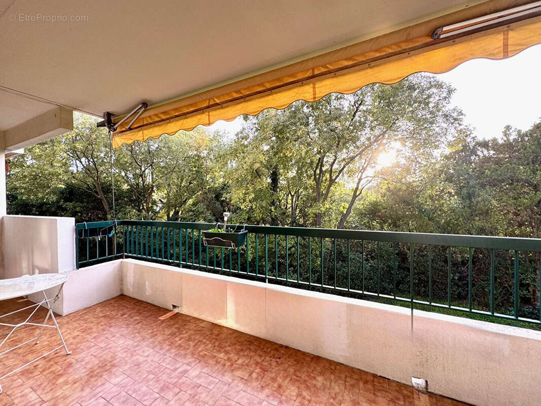 Appartement à MARSEILLE-9E