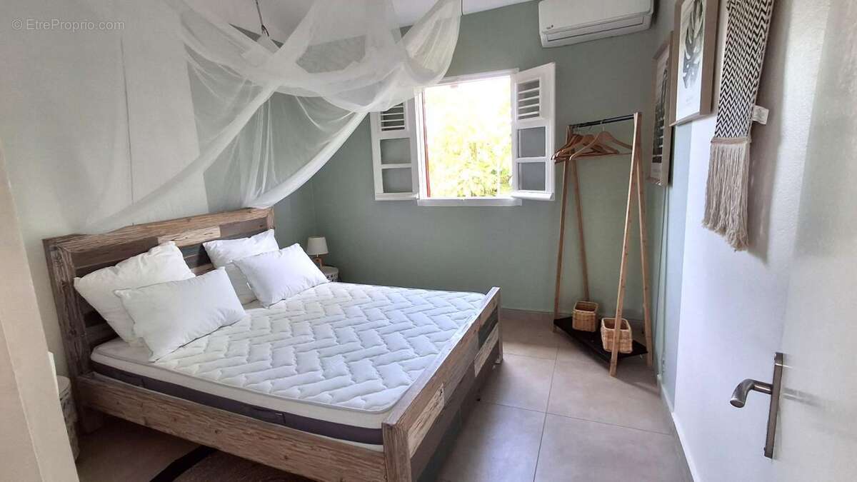 Maison à CAPESTERRE-DE-MARIE-GALANTE