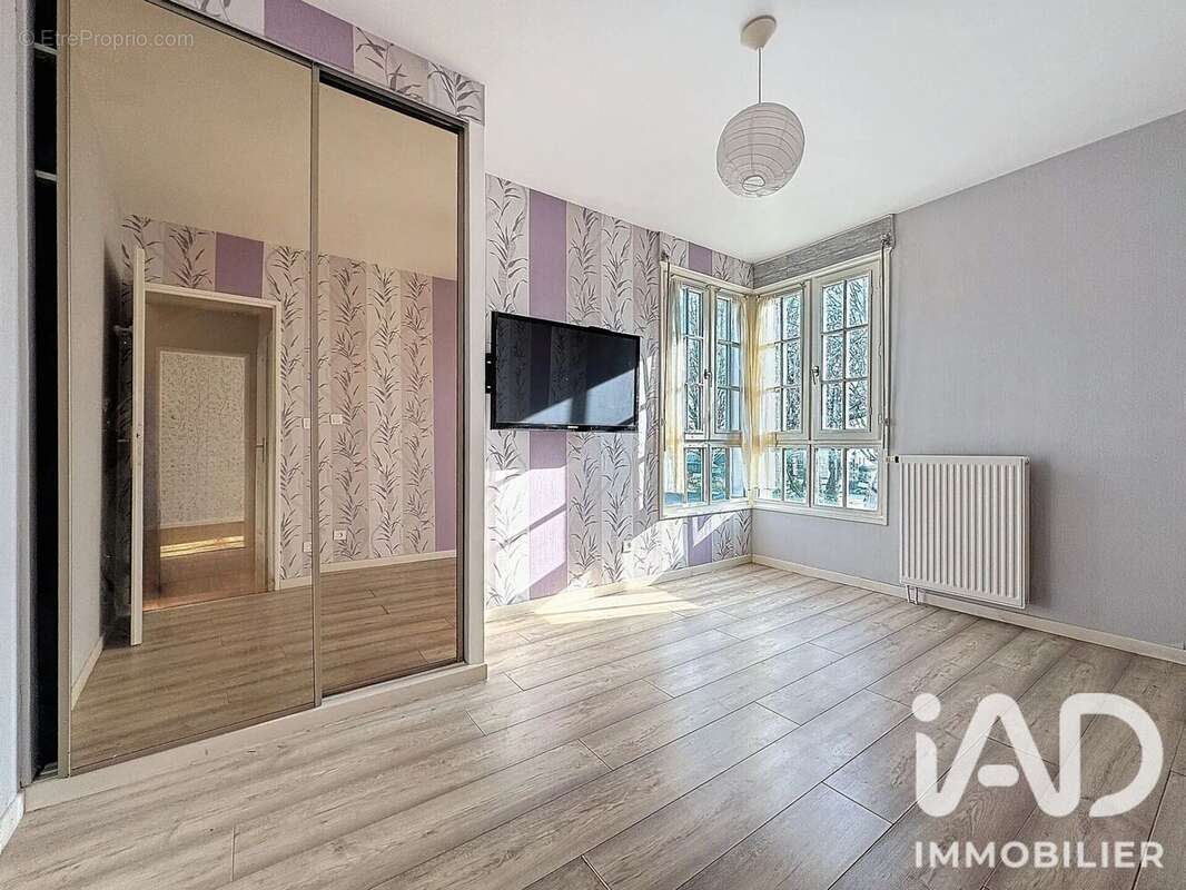 Photo 8 - Maison à SAINT-REMY-LES-CHEVREUSE
