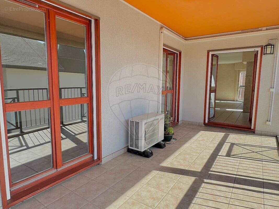 Appartement à CHALLES-LES-EAUX