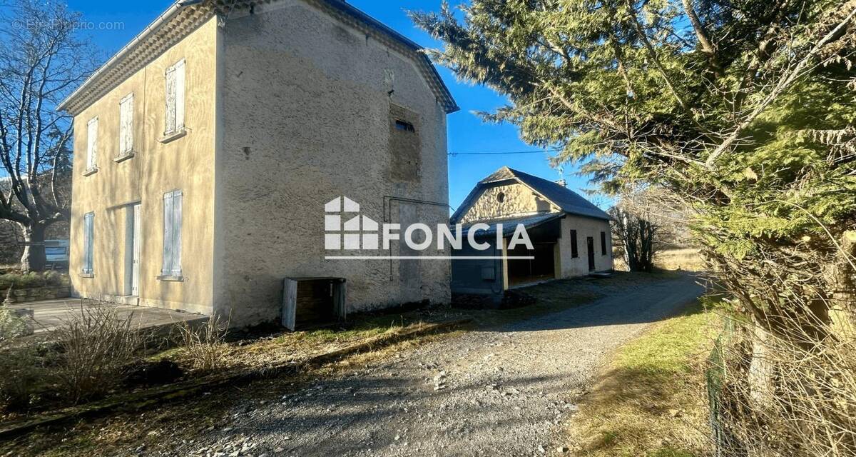 Maison à LA ROCHE-DES-ARNAUDS