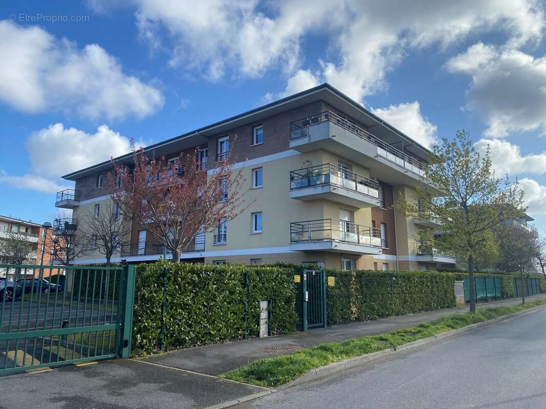 Parking à VIGNEUX-SUR-SEINE