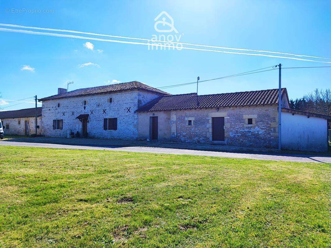 Appartement à SAINT-MARTIN-L'ARS