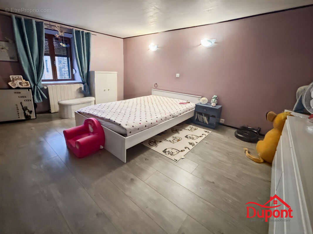 Maison à BOURG-FIDELE