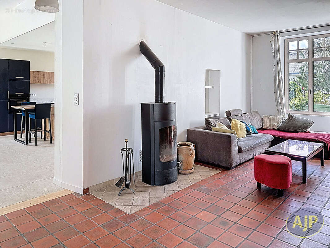 Maison Saffre 6 pièce(s) 171.94 m2 - photo 5