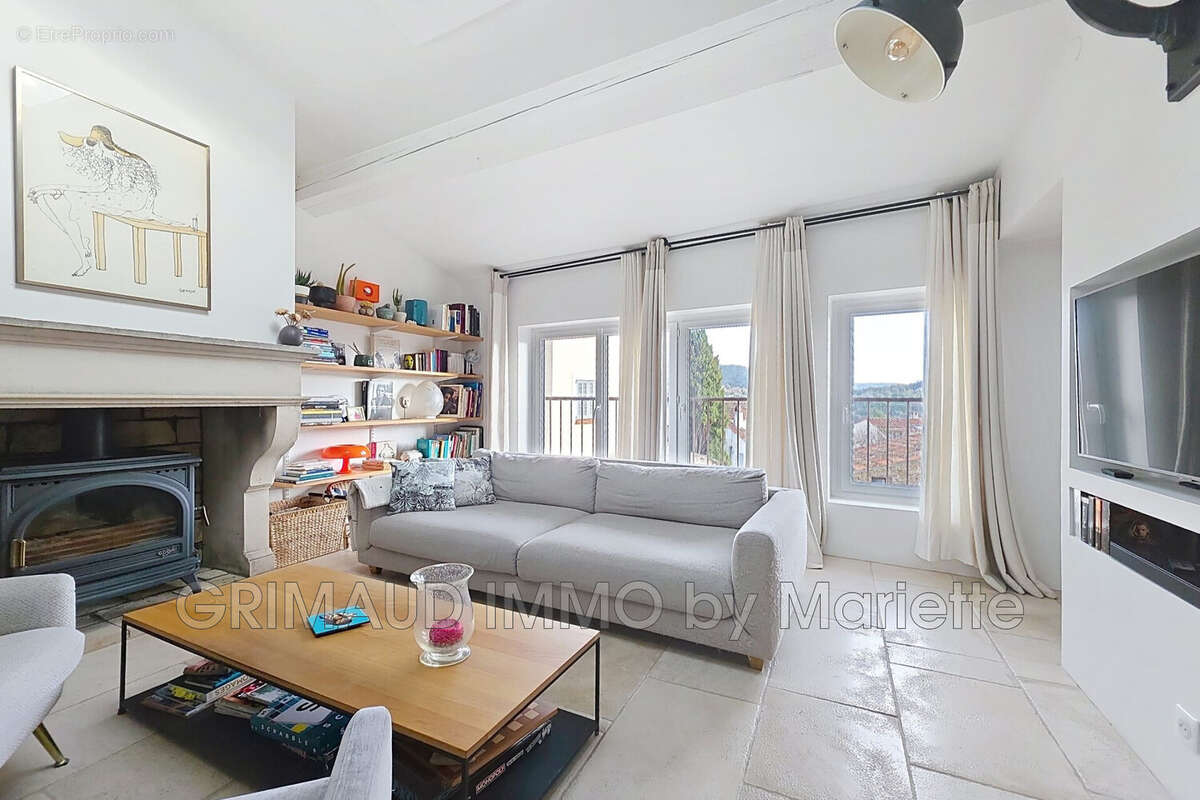 Maison à LA GARDE-FREINET