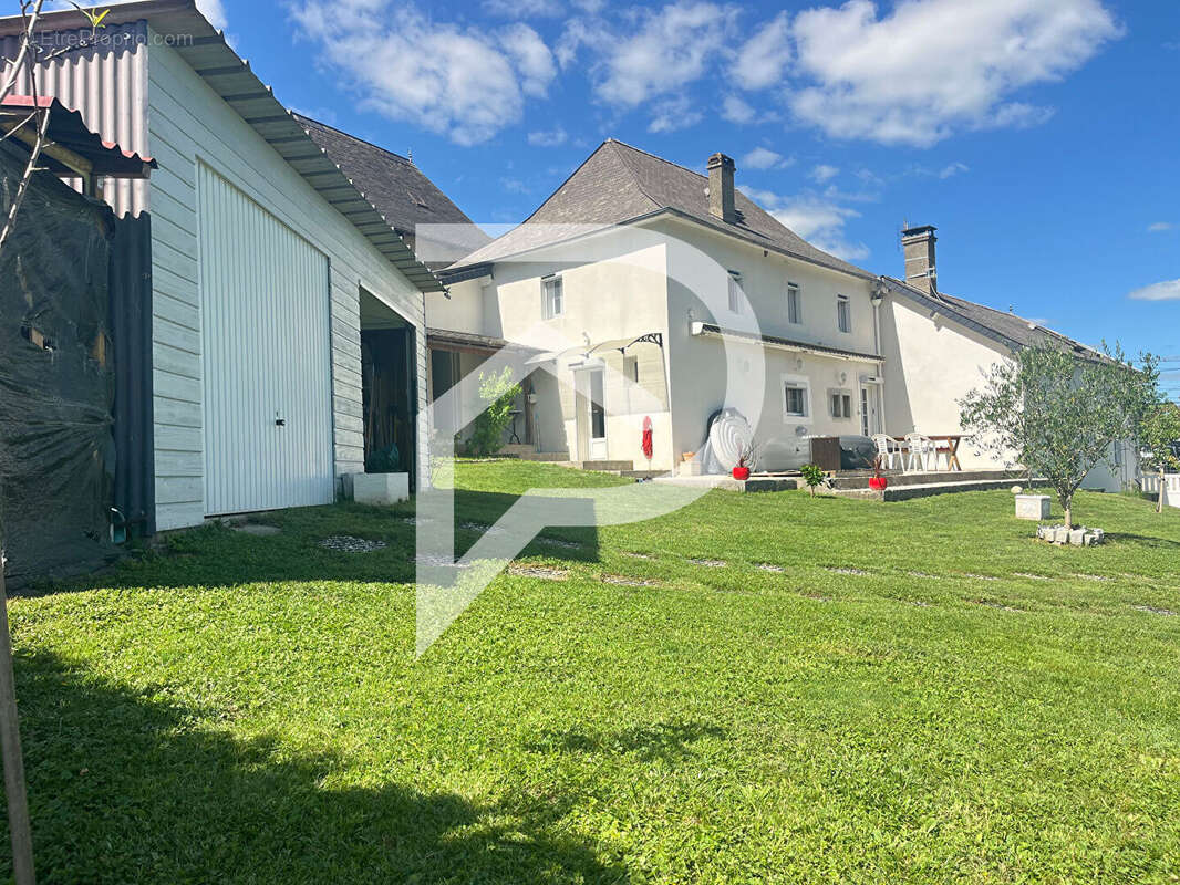 Maison à TARDETS-SORHOLUS