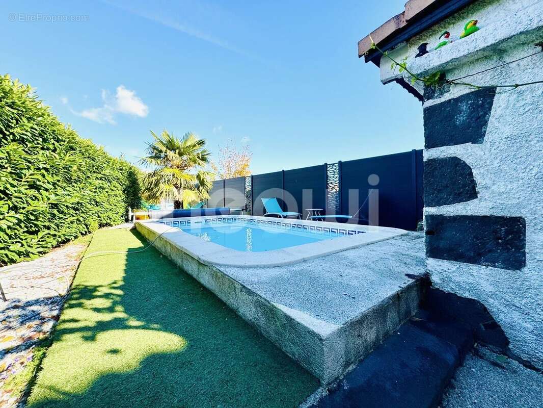 Maison à CHATEAUGAY