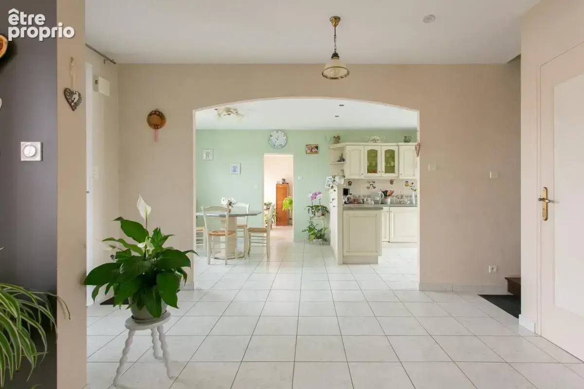 BAISSE DE PRIX  Maison 4 chambres en plein bourg de MESANGE - photo 7