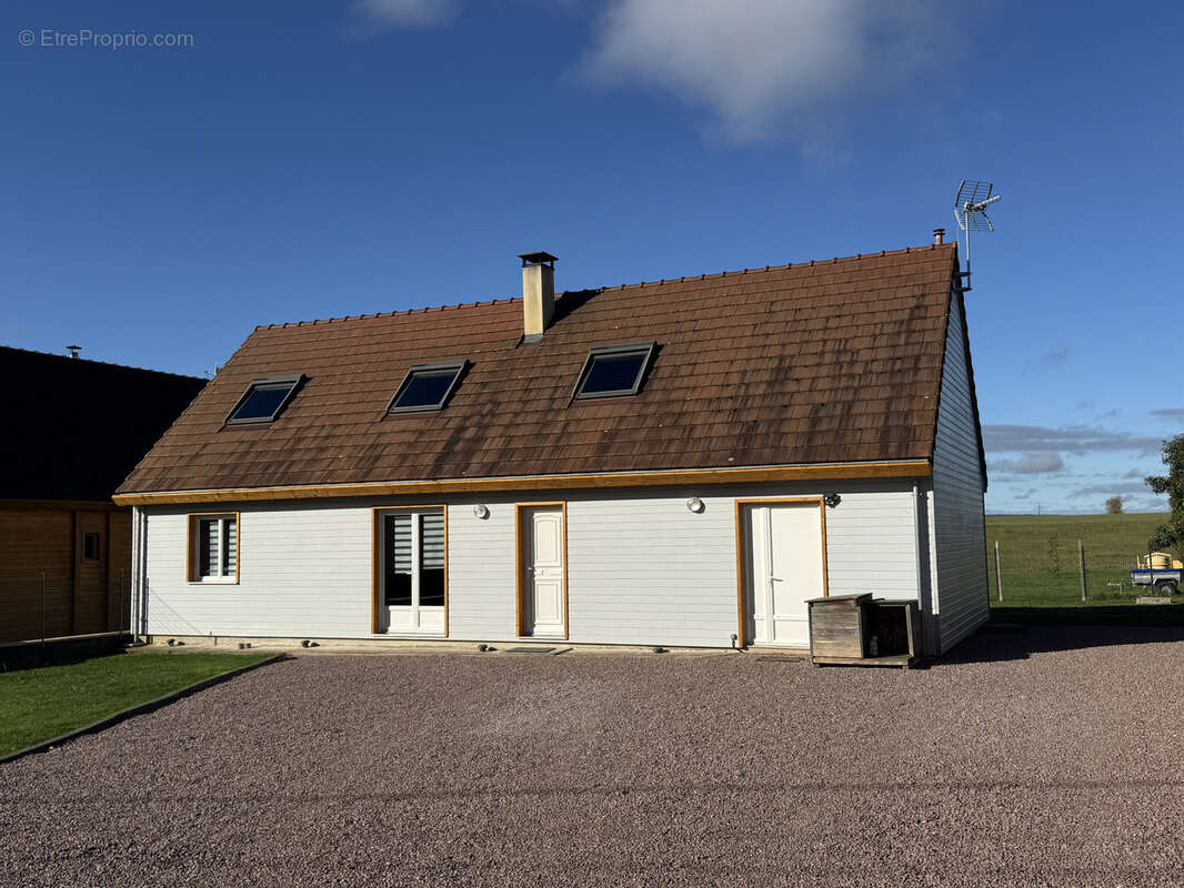 Maison à SAINT-MARTIN-D&#039;AUXIGNY