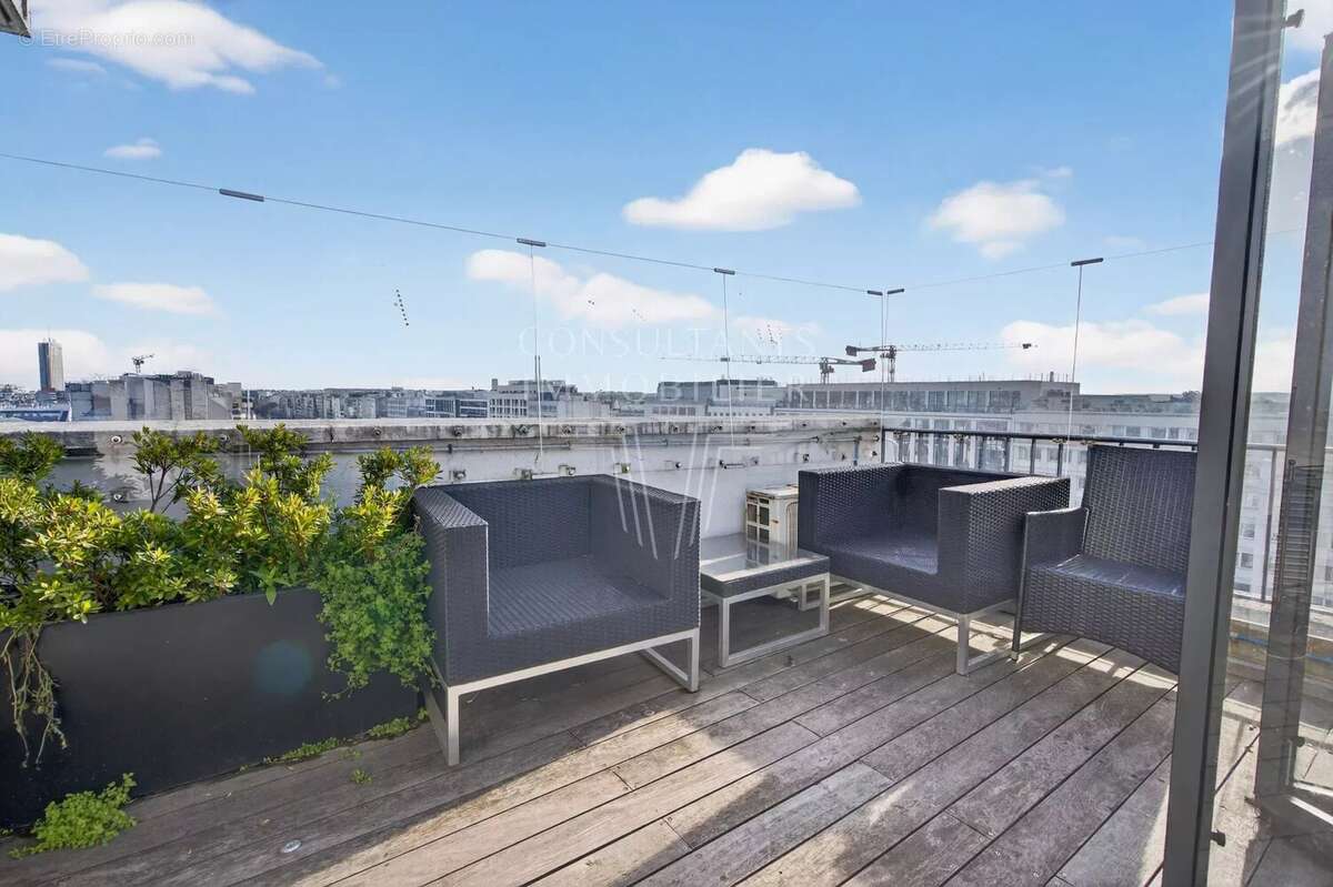 Appartement à NEUILLY-SUR-SEINE