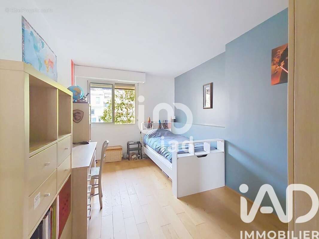 Photo 9 - Appartement à SURESNES