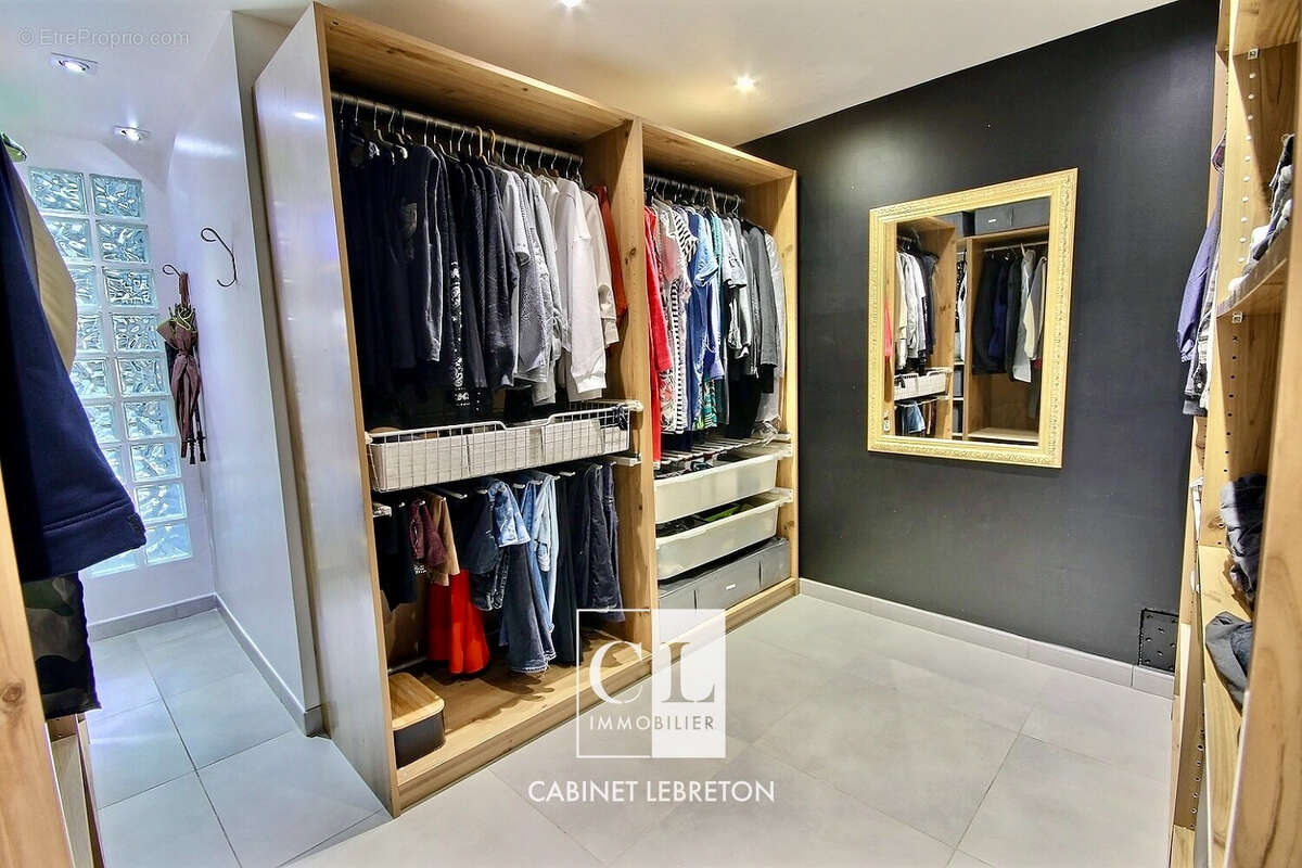 Appartement à MARSEILLE-11E