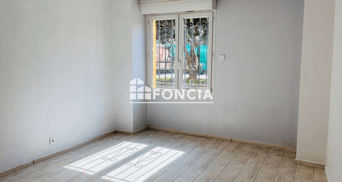 Appartement à VILLENEUVE-LOUBET