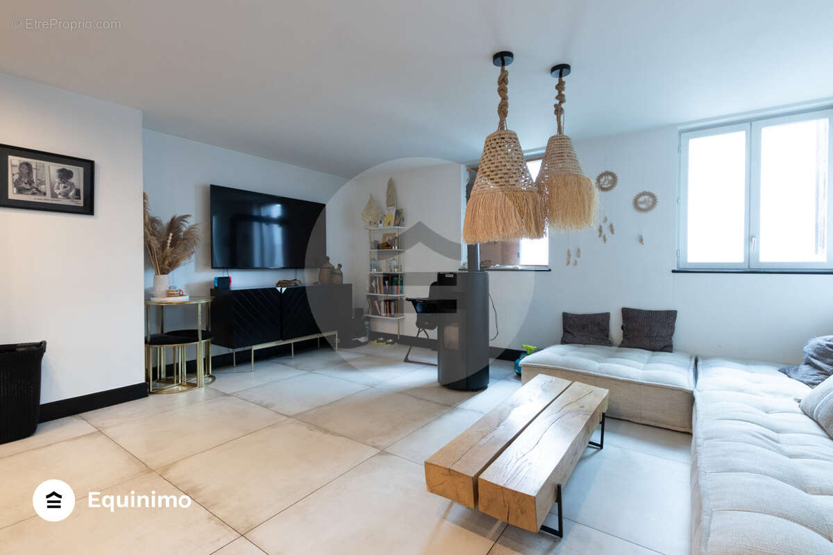 Appartement 97 m² à Les Lilas  - photo 2