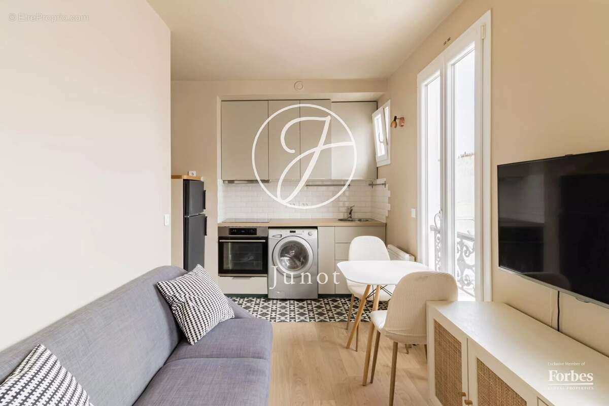 Appartement à PARIS-7E