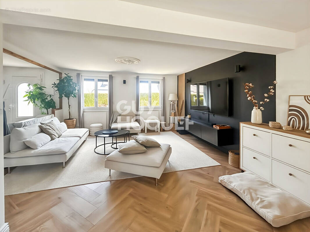 Maison à SAINT-GERMAIN-LA-BLANCHE-HERBE