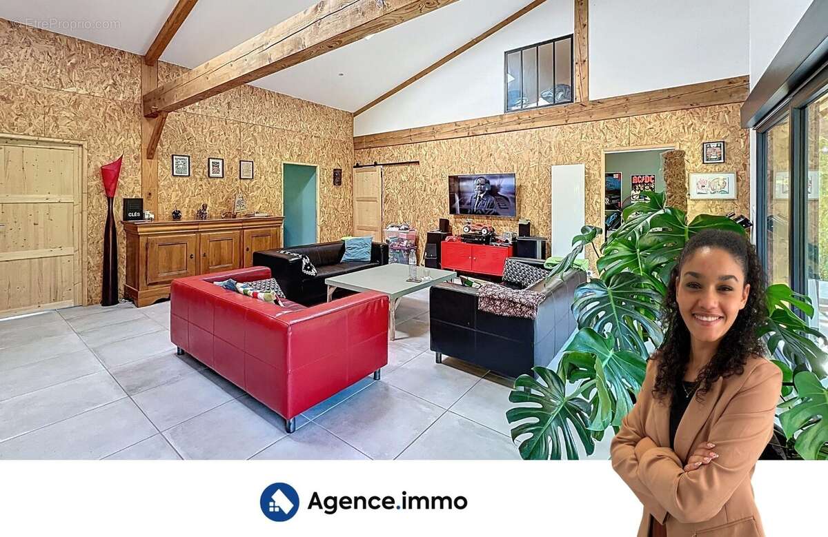 Maison à SAINT-BONNET-SUR-GIRONDE