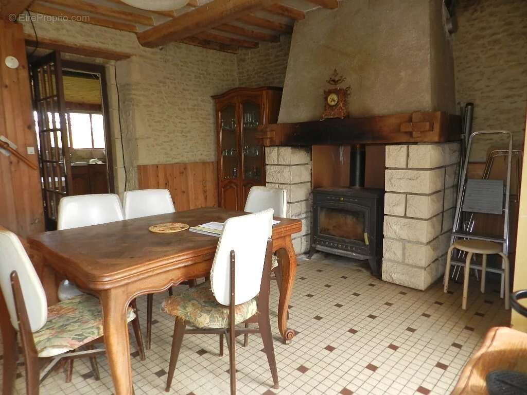 Maison à SAINT-PIERRE-SUR-DIVES