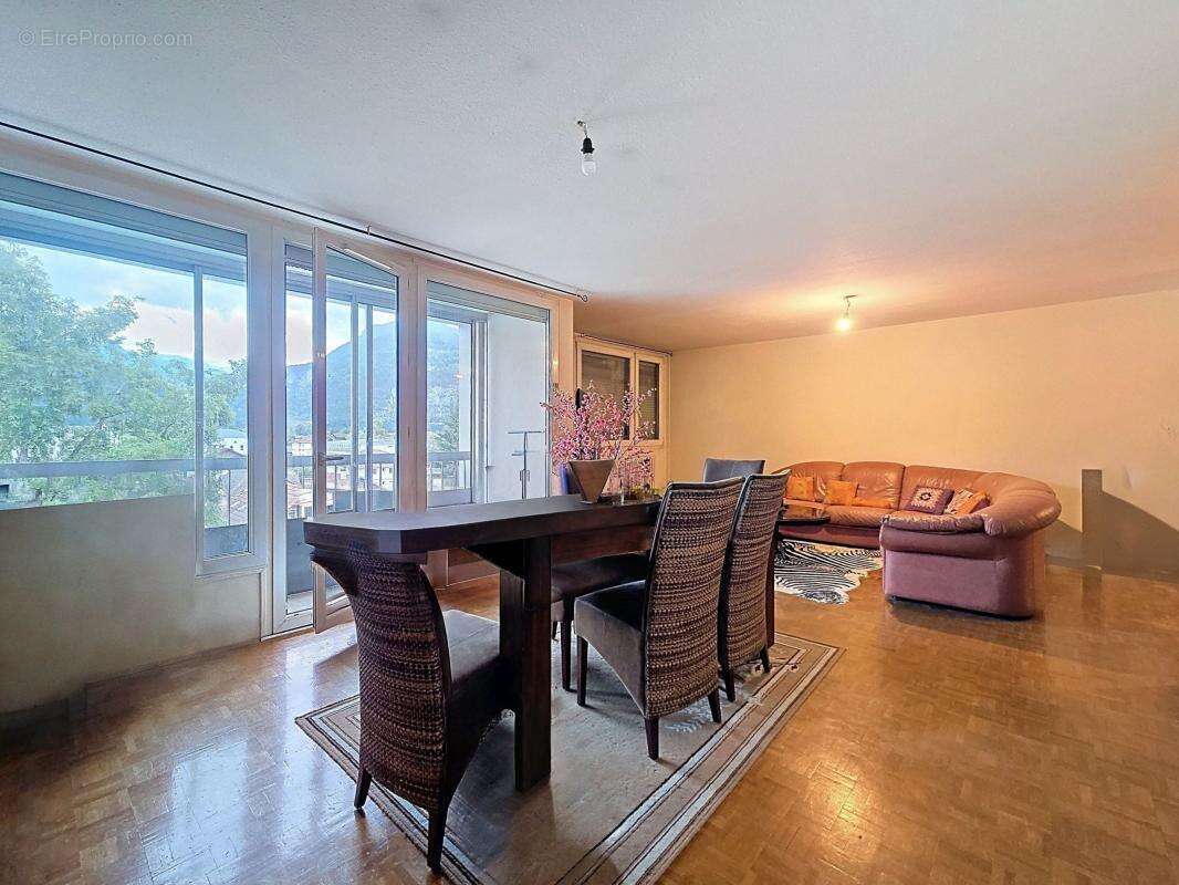 Appartement à CLUSES