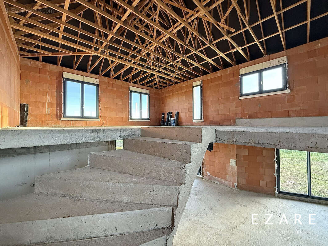 Maison à VAROIS-ET-CHAIGNOT