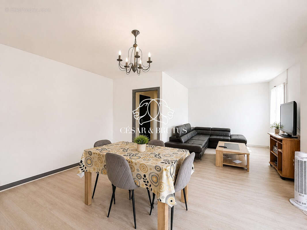 Maison 108 m² à Riorges  - photo 3
