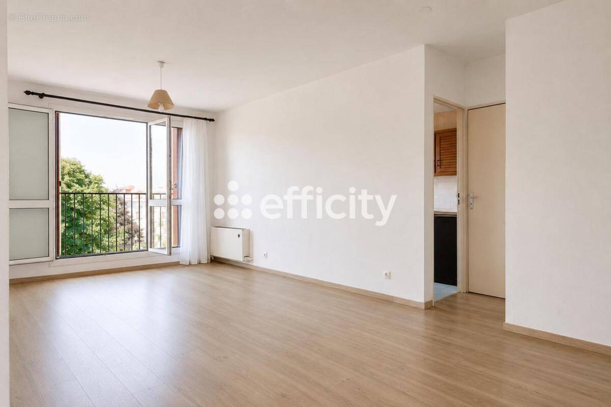 Appartement à BROU-SUR-CHANTEREINE