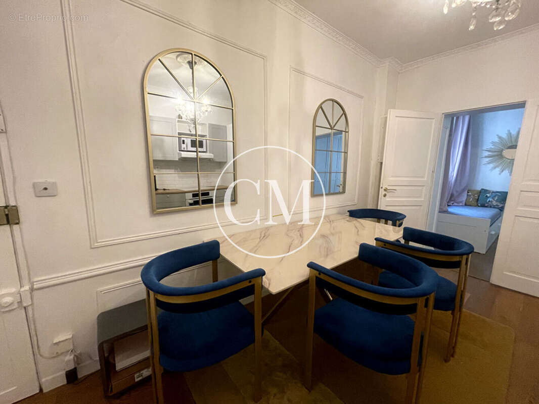 Appartement à VERSAILLES