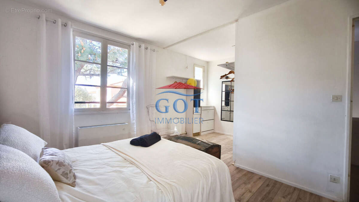 Maison à SAINT-LAURENT-DE-LA-SALANQUE