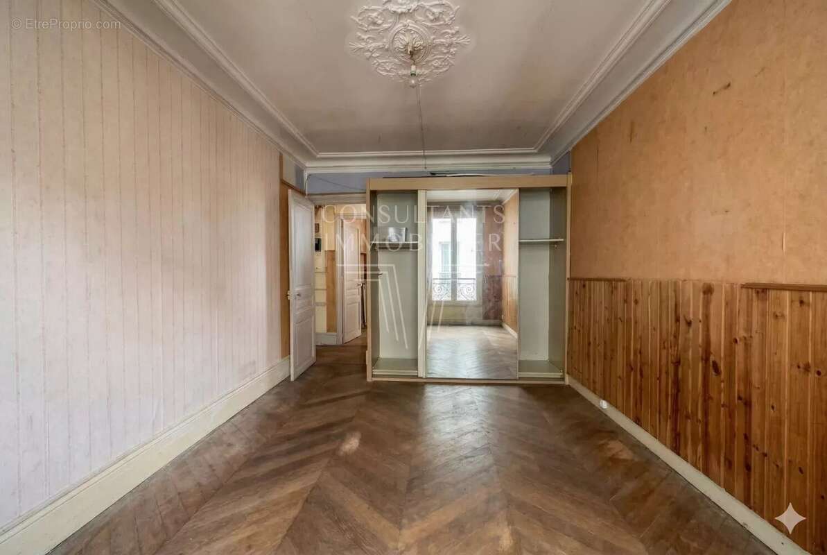 Appartement à LEVALLOIS-PERRET