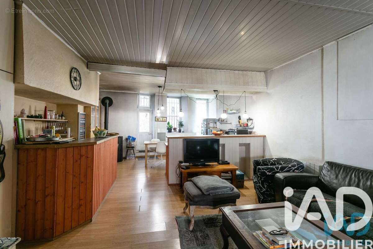 Photo 8 - Appartement à TERRASSON-LAVILLEDIEU