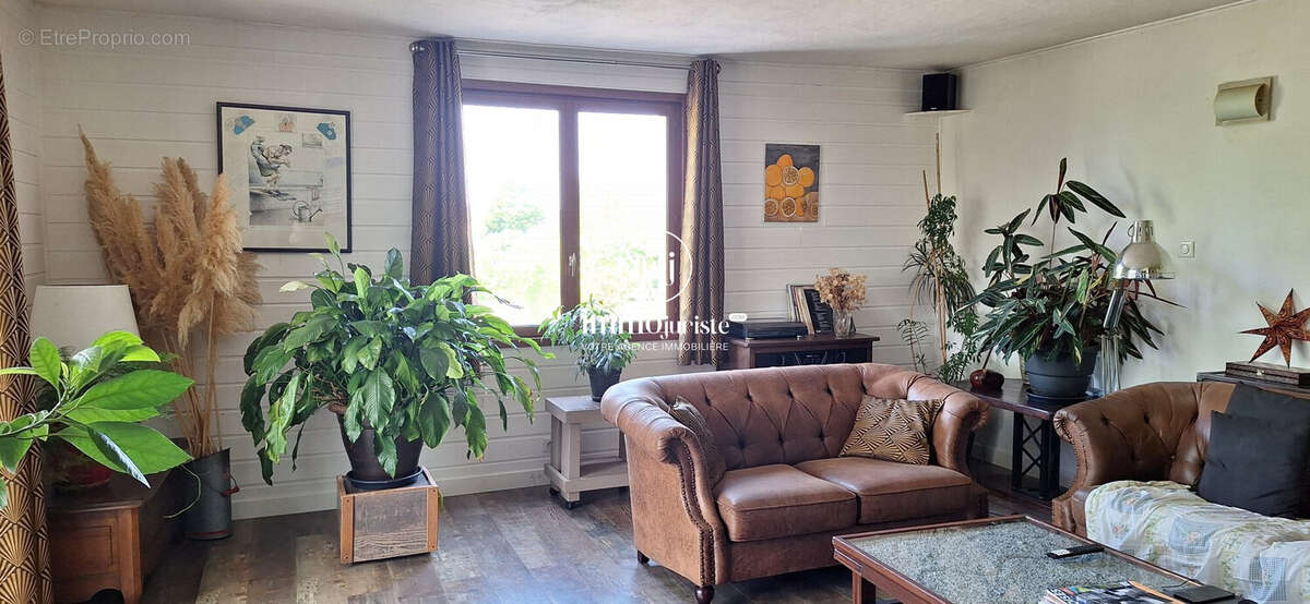 Maison à CHATEAUPONSAC