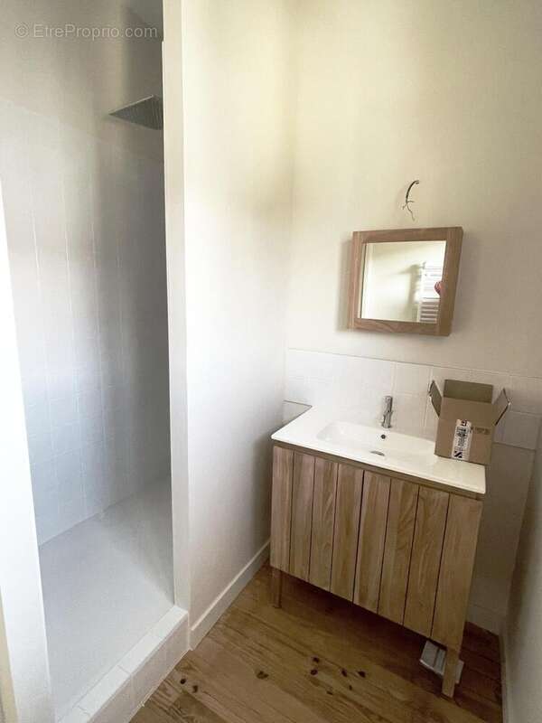 Appartement 880 m² à Bordeaux  - photo 8