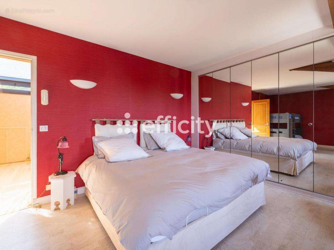 Maison à BRY-SUR-MARNE