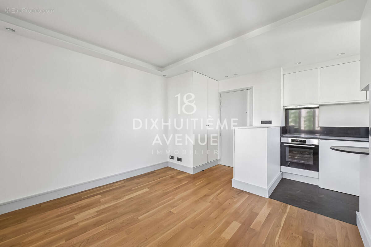 Appartement à PARIS-18E
