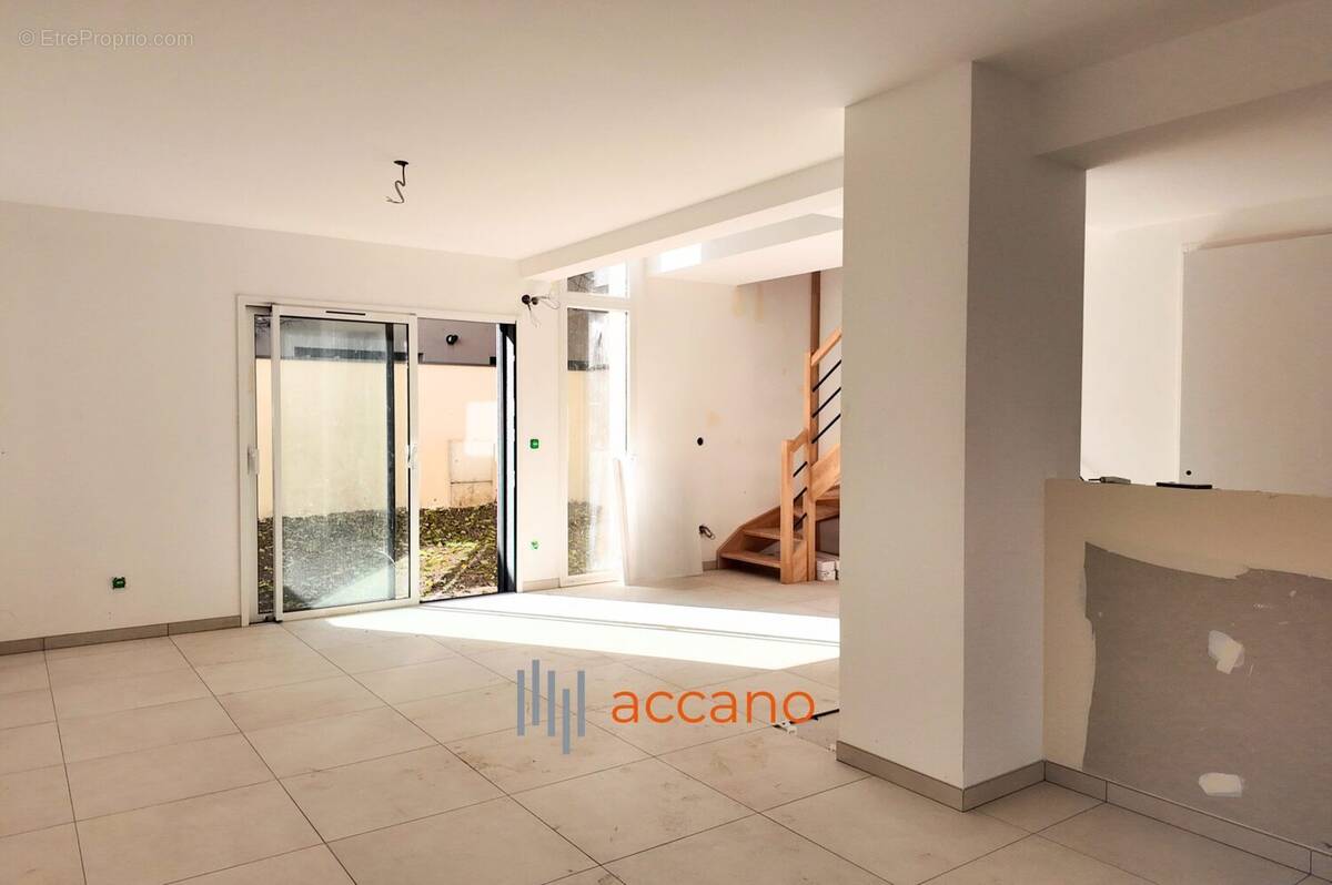 Maison à VILLEURBANNE