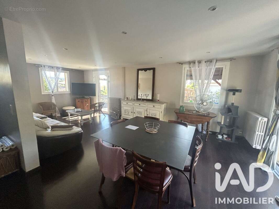 Maison 195 m² à Curgy  - photo 6