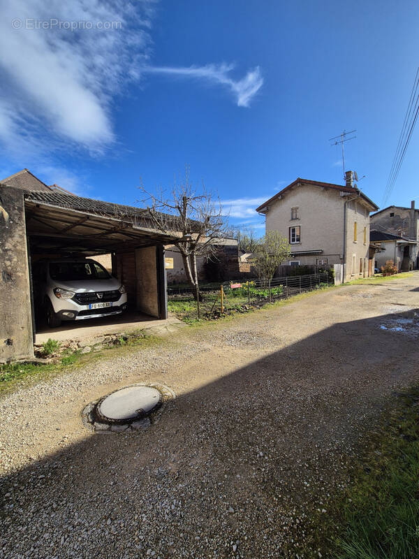 Maison à PONT-DE-VEYLE