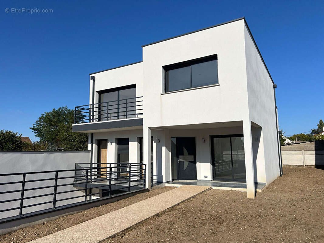 Maison à CONFLANS-SAINTE-HONORINE