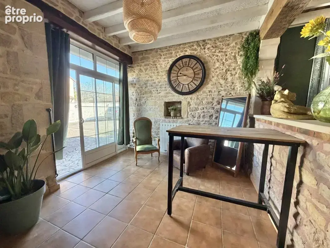 Charmante maison rénovée avec piscine chauffée - photo 2