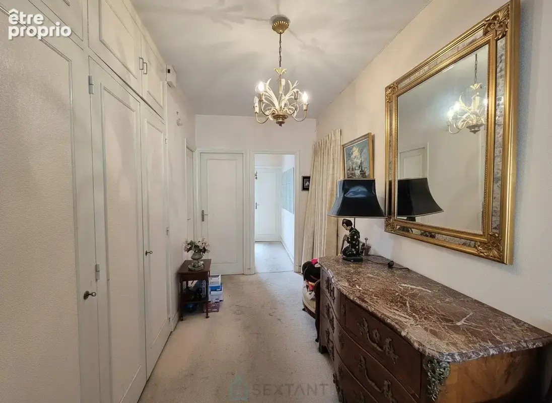 Centre-ville de Blois : appartement 80 m² + place de parking + cave - photo 3