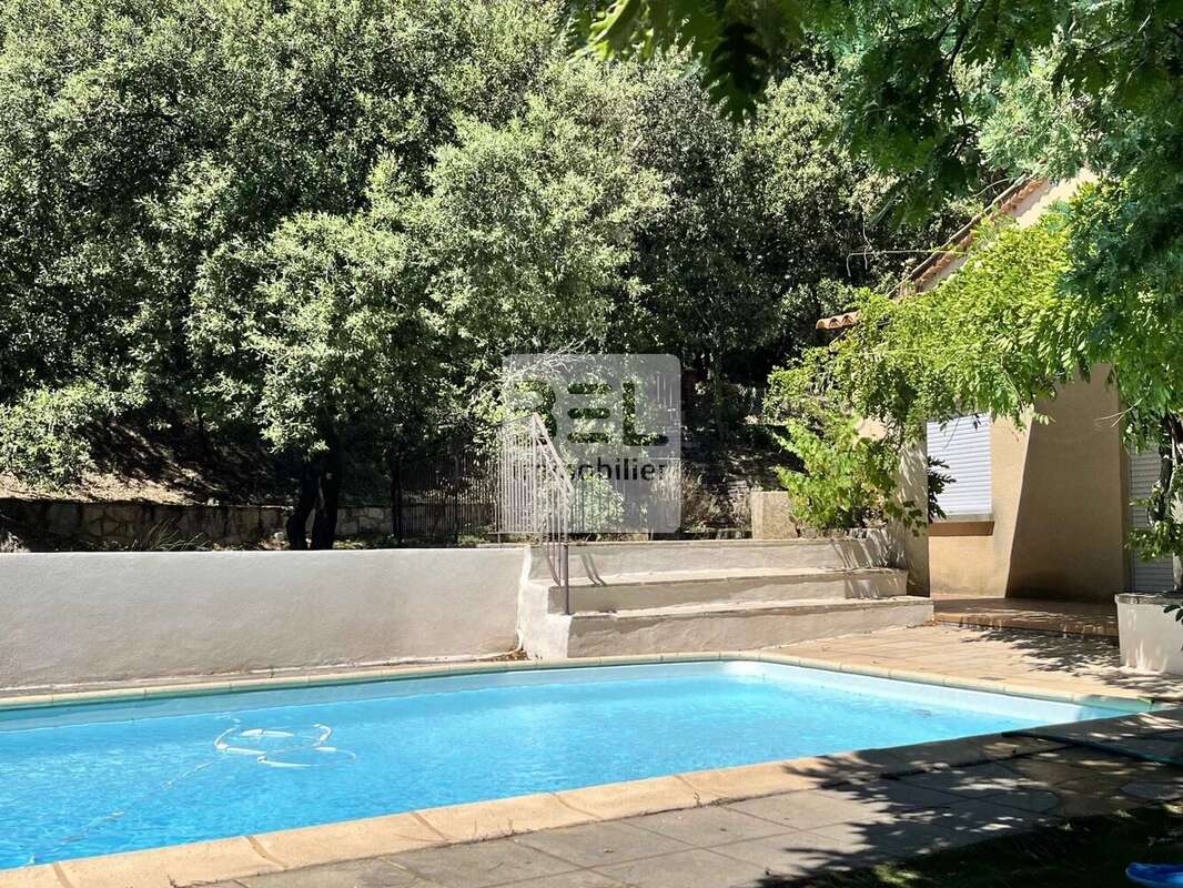 Maison à BAGNOLS-SUR-CEZE