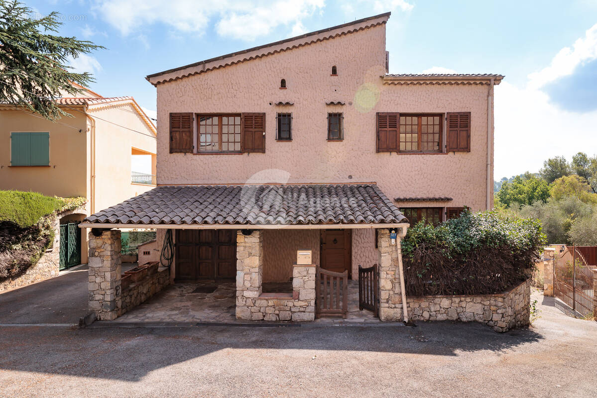 Maison à MOUANS-SARTOUX