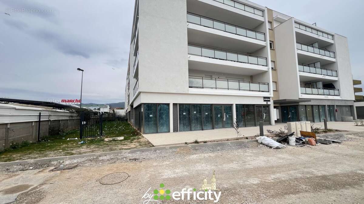 Commerce à MARSEILLE-13E